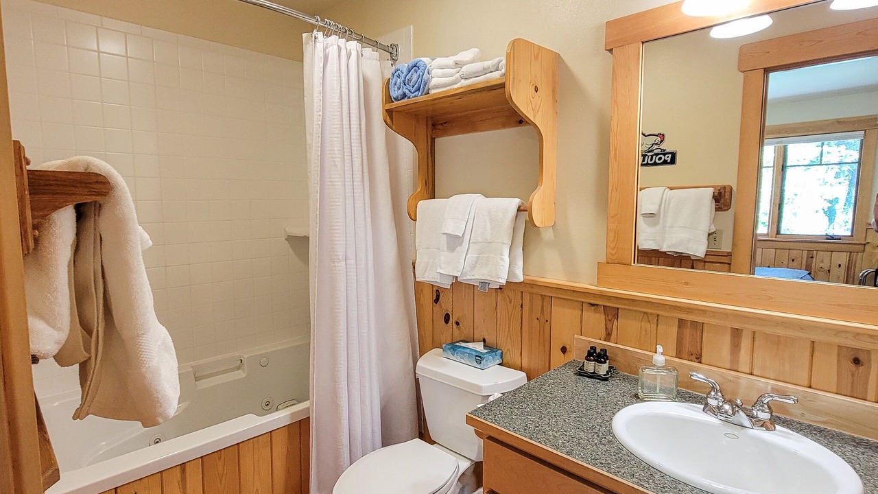Photo of Bathroom in Mazama