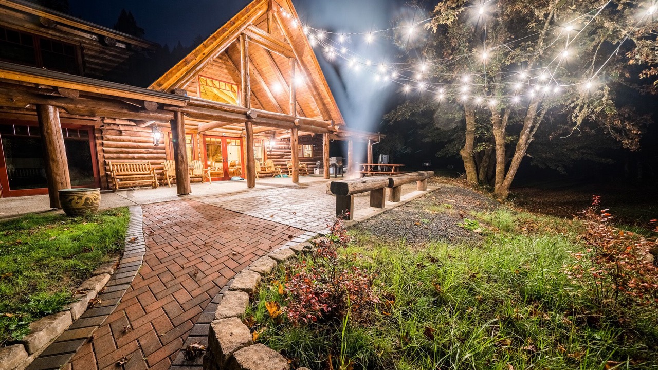 Photo of Outdoor in Roseburg