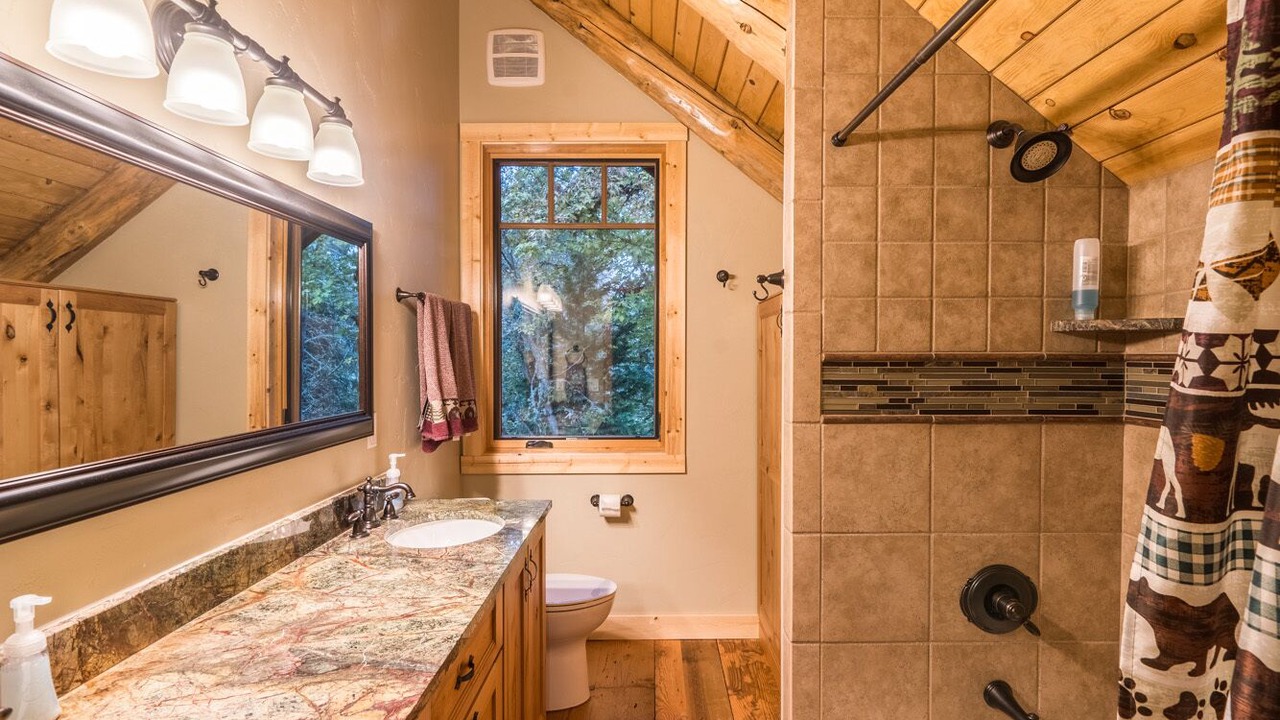 Photo of Bathroom in Roseburg