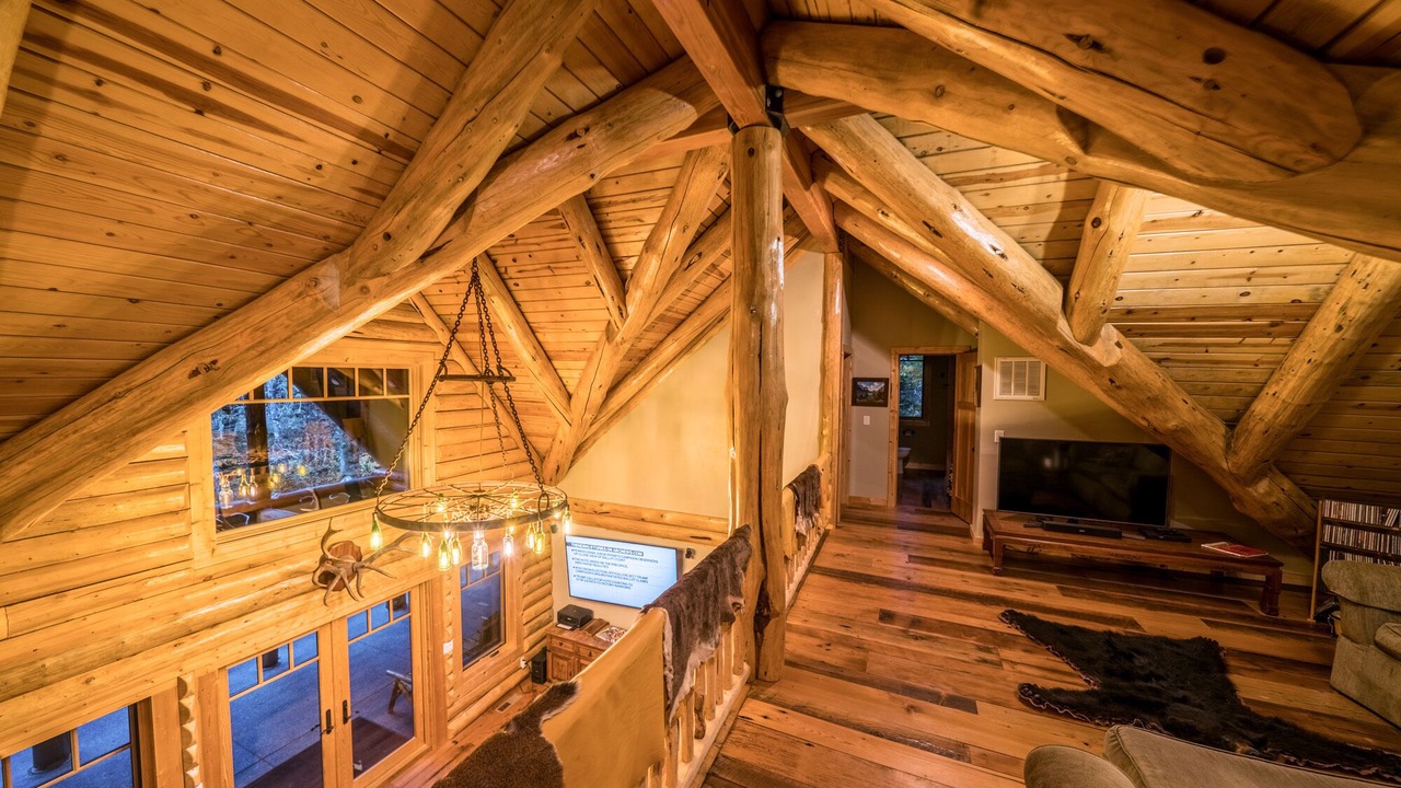 Photo of Livingroom in Roseburg