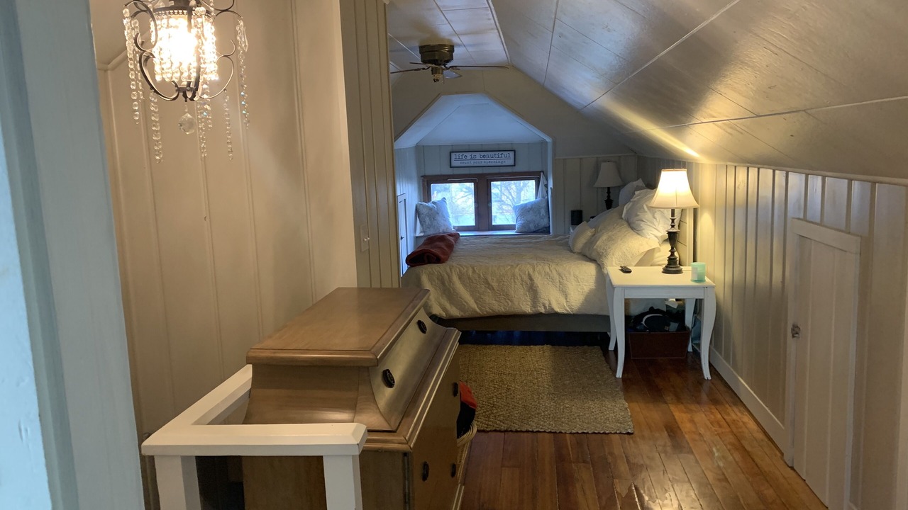 Photo of Bedroom in Garden District
