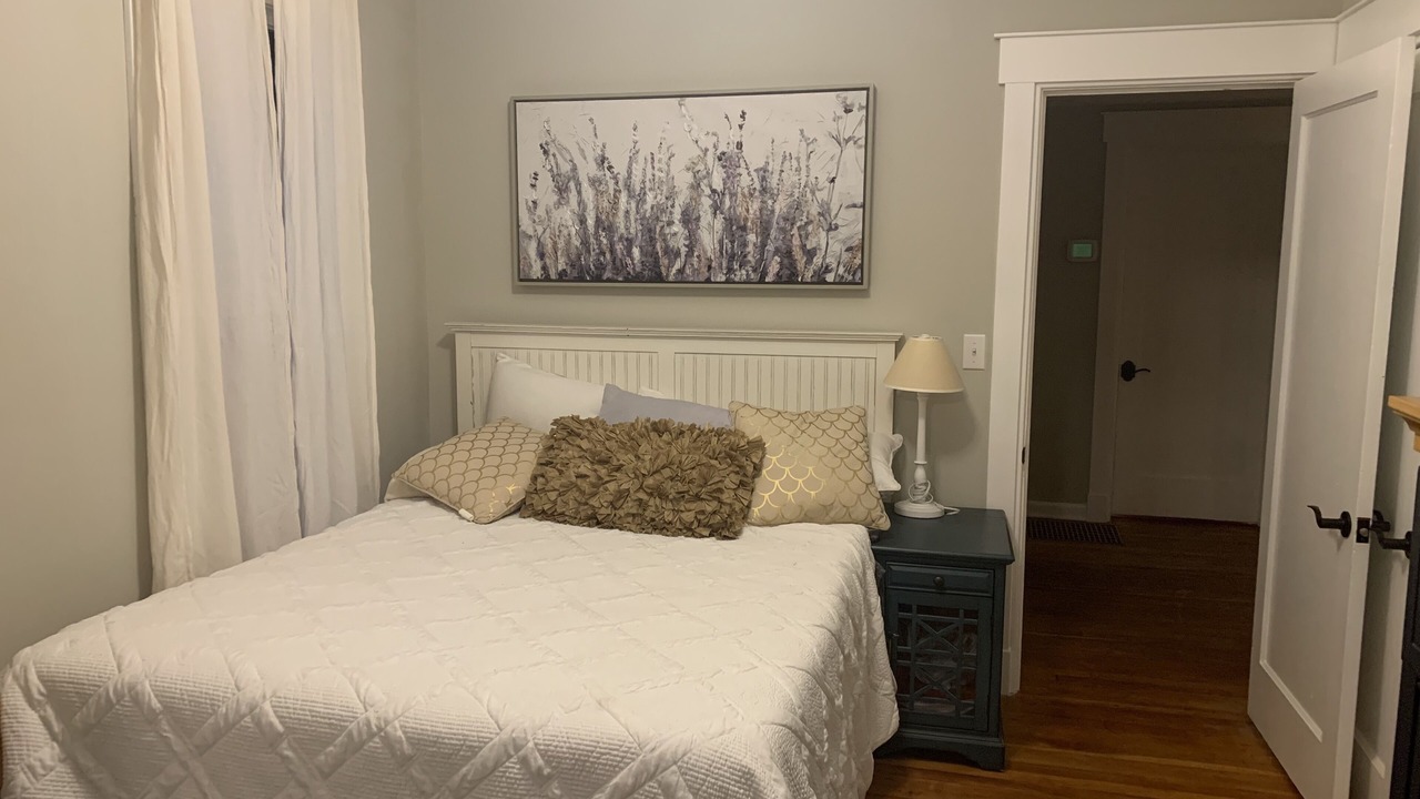 Photo of Bedroom in Garden District