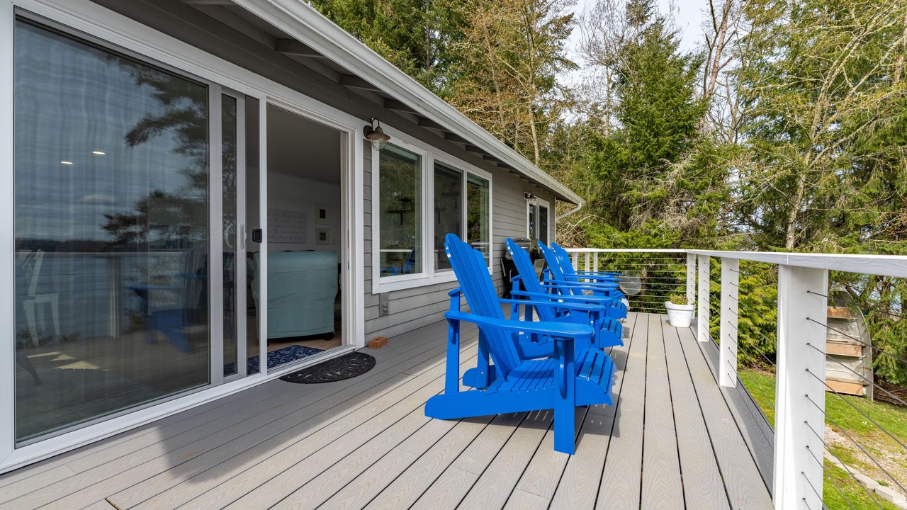 Photo of Patio Balcony in Anderson Island
