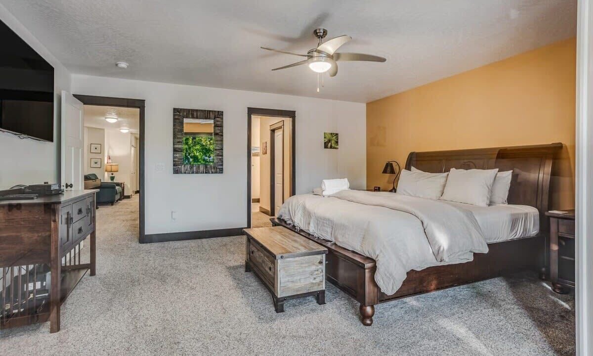 Photo of Bedroom in Garden District