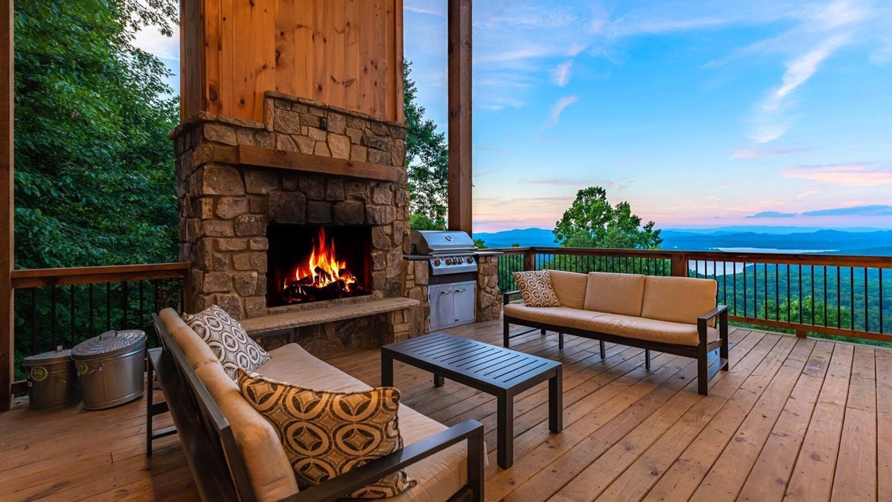 Photo of Livingroom in Ridges Over the Lake