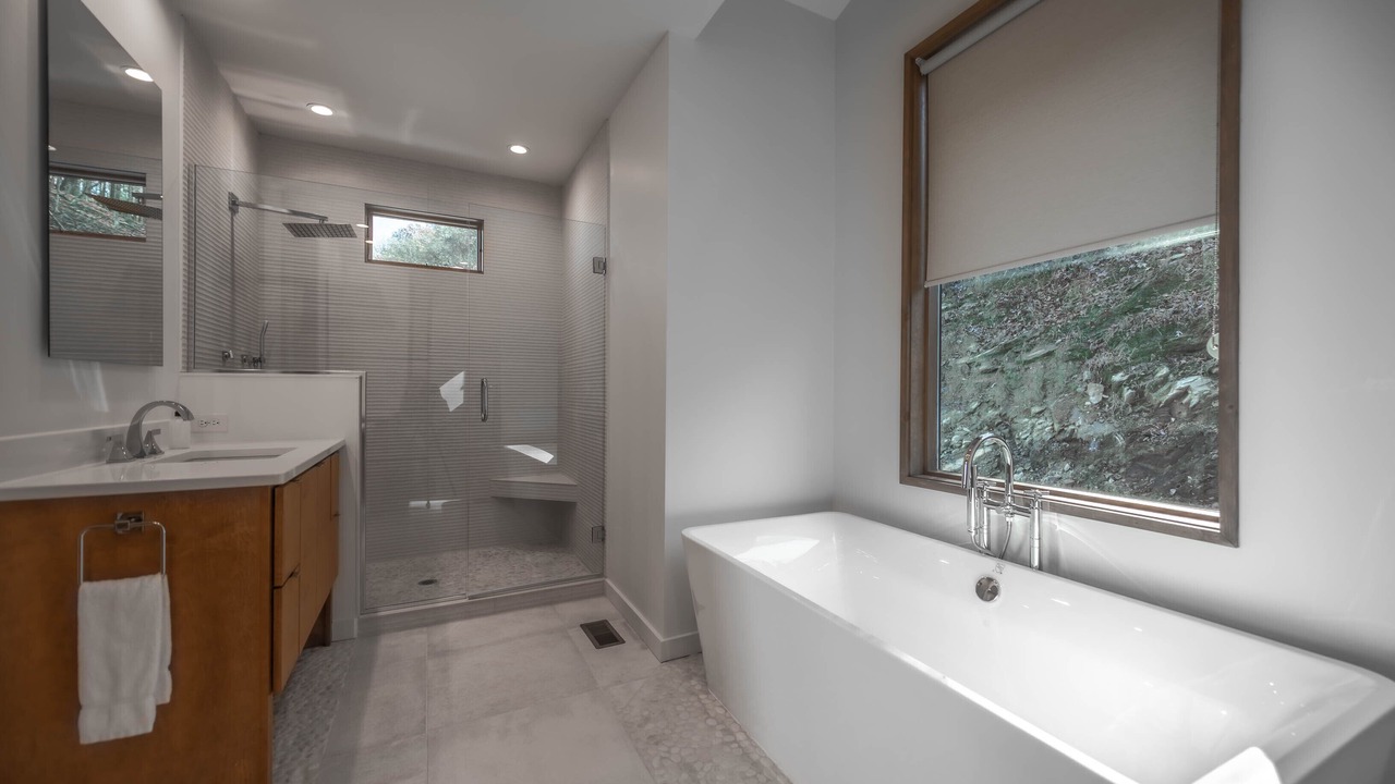 Photo of Bathroom in Ridges Over the Lake