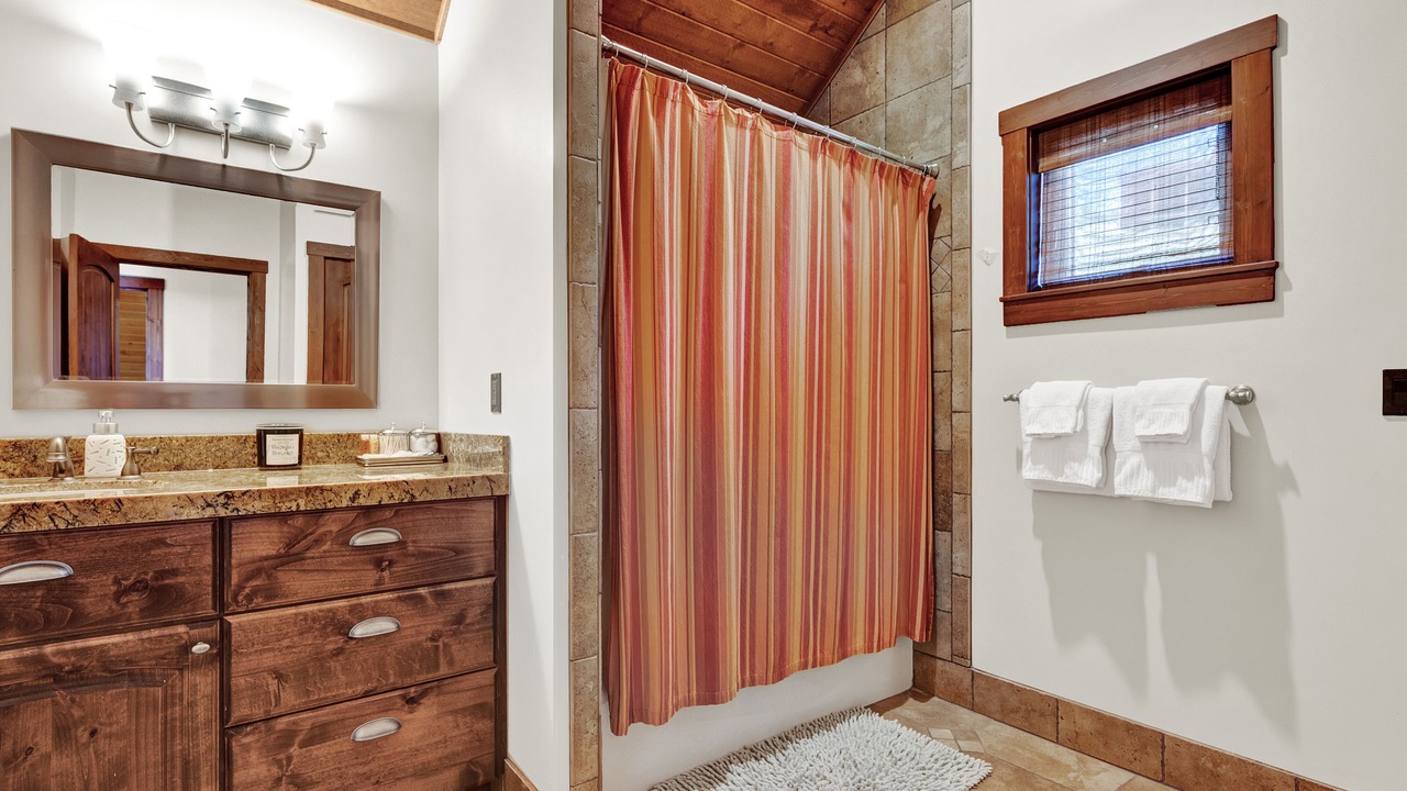 Photo of Bathroom in Harbor Village