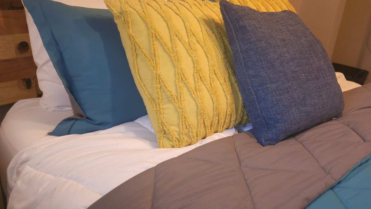 Photo of Bedroom in Roseburg