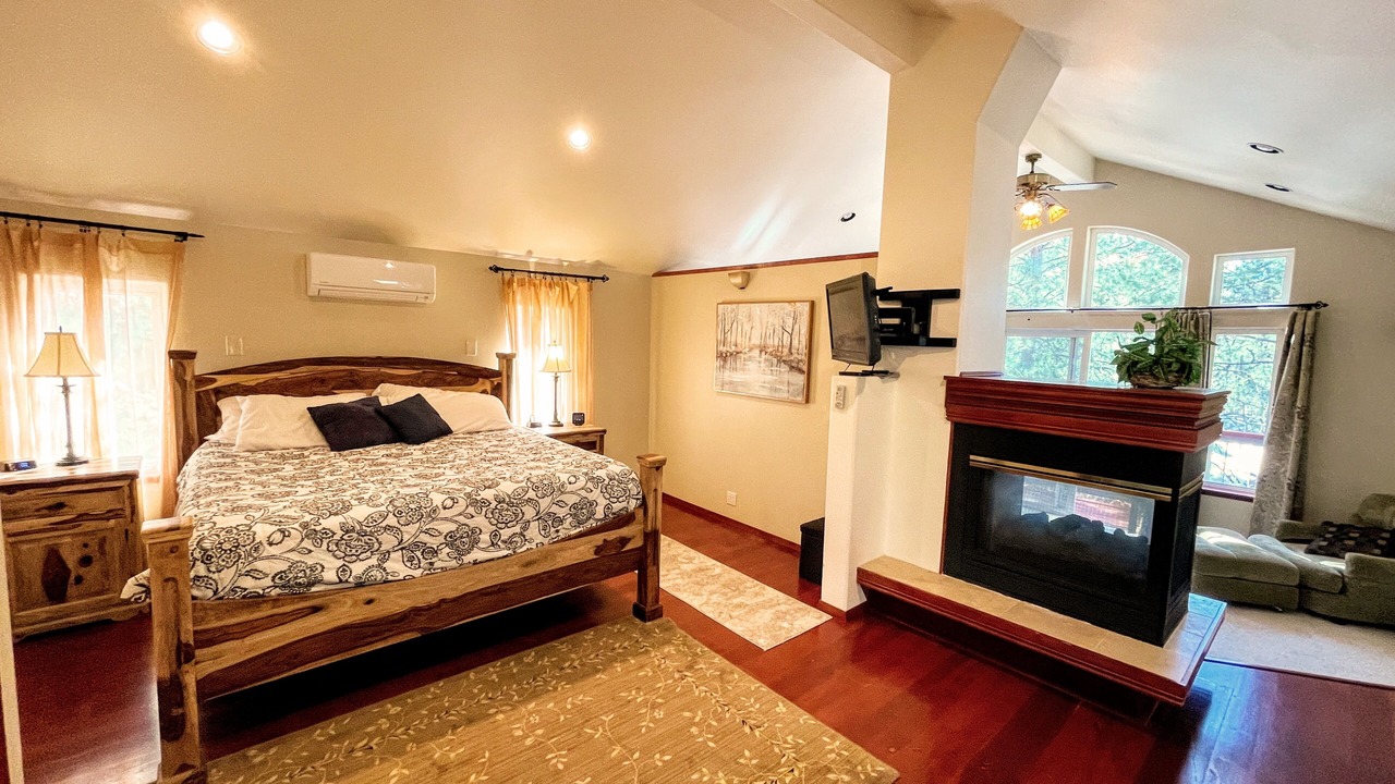 Photo of Bedroom in Sunriver