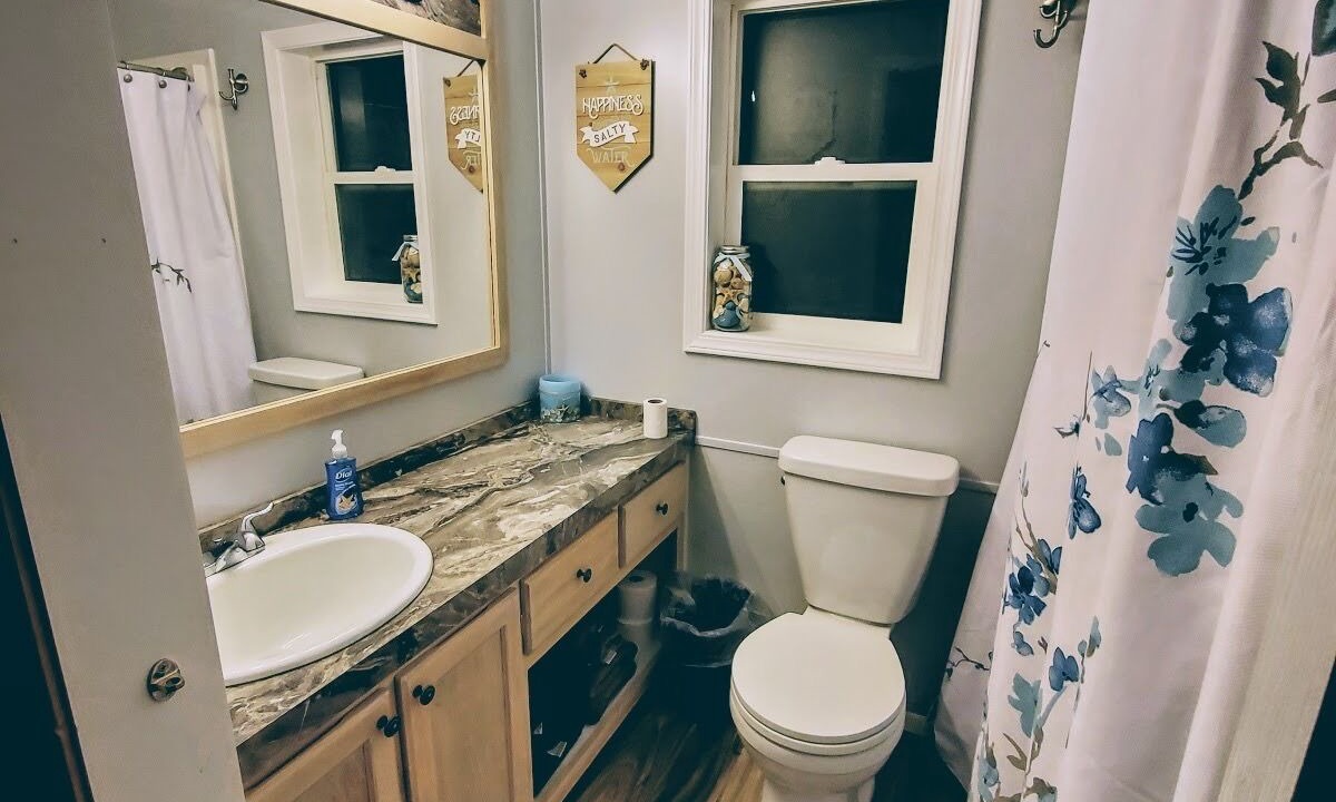 Photo of Bathroom in Hoodsport