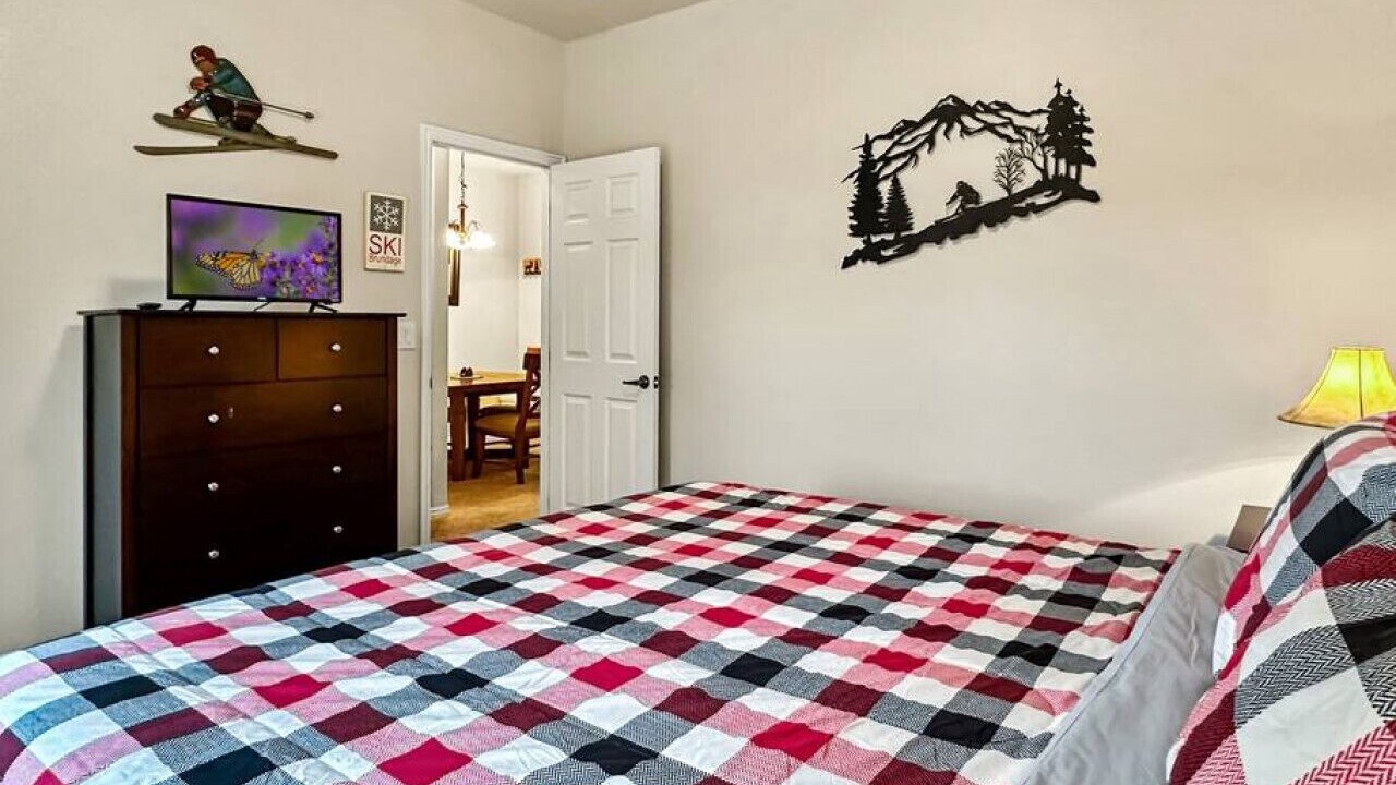 Photo of Bedroom in Donnelly