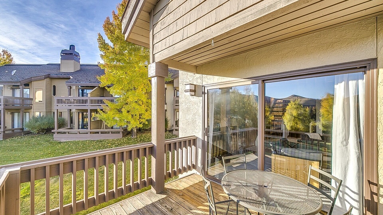 Photo of Outdoor in Elkhorn Village