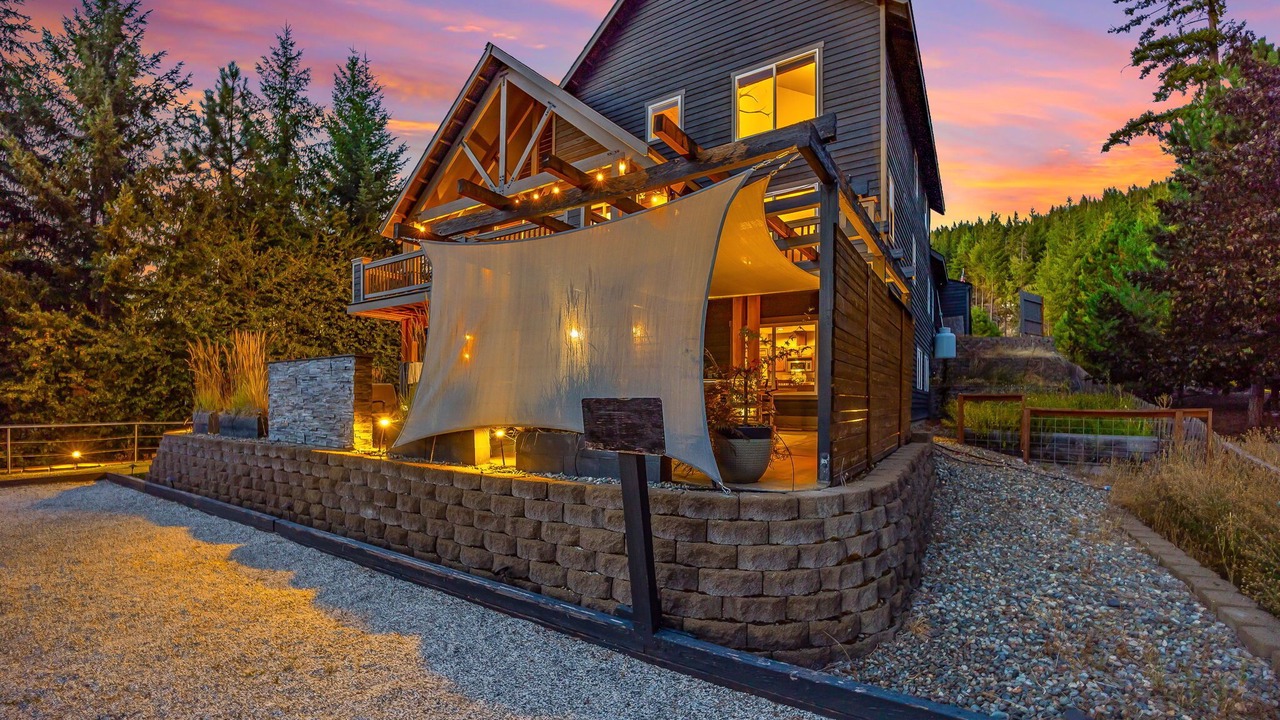Photo of Outdoor in Ronald