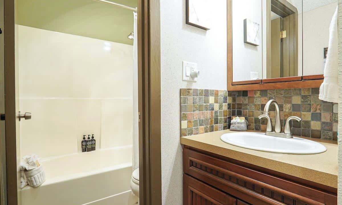 Photo of Bathroom in Glacier