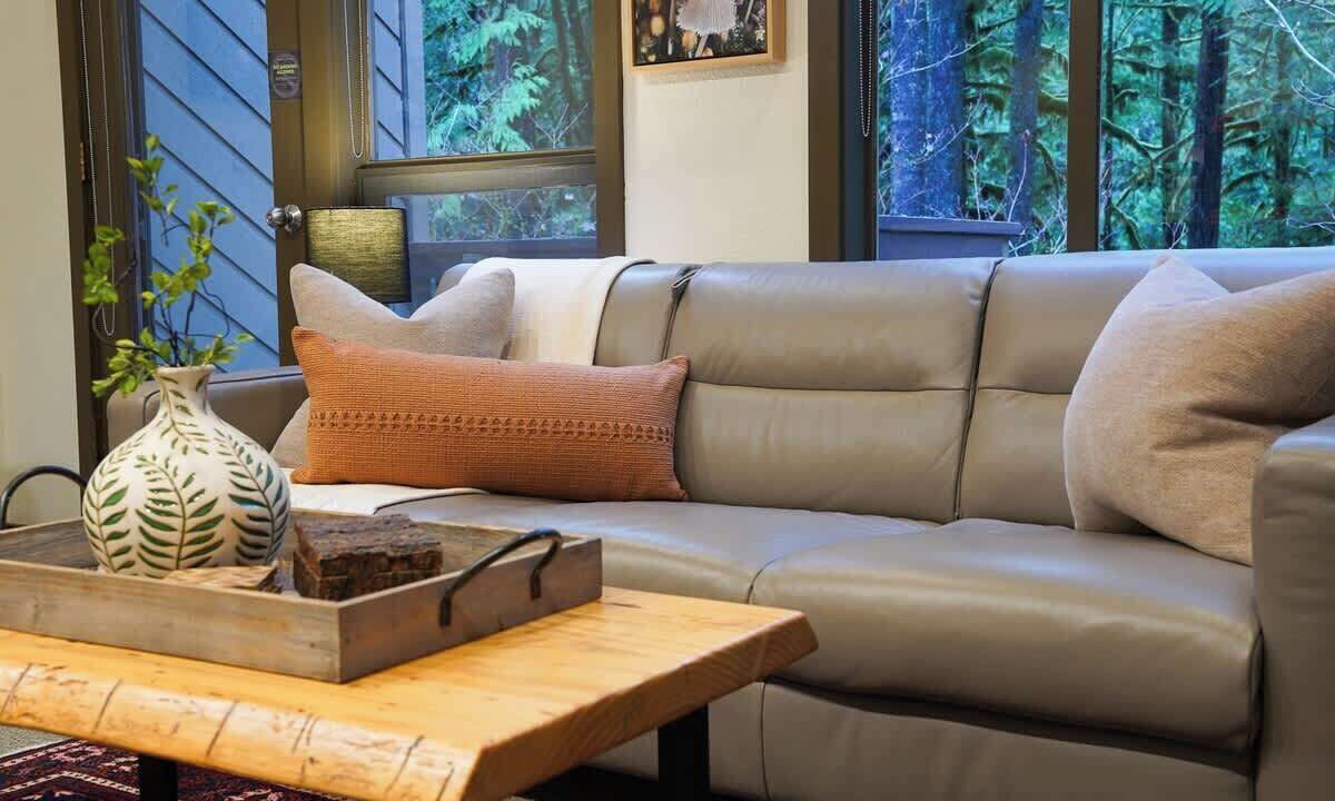 Photo of Livingroom in Glacier