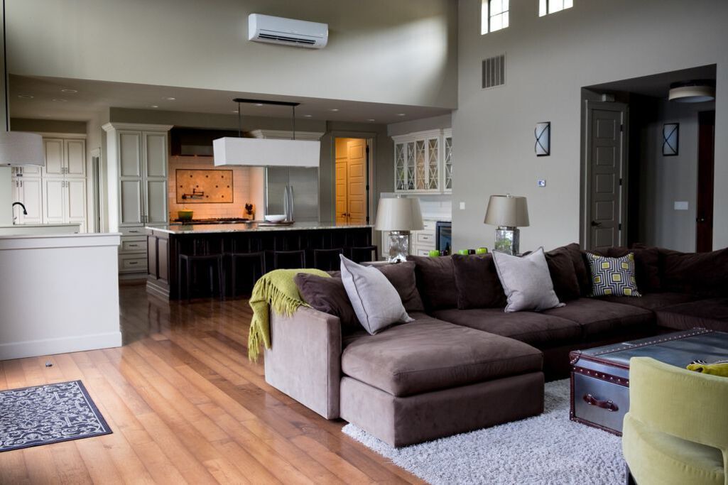 Photo of Livingroom in Manson