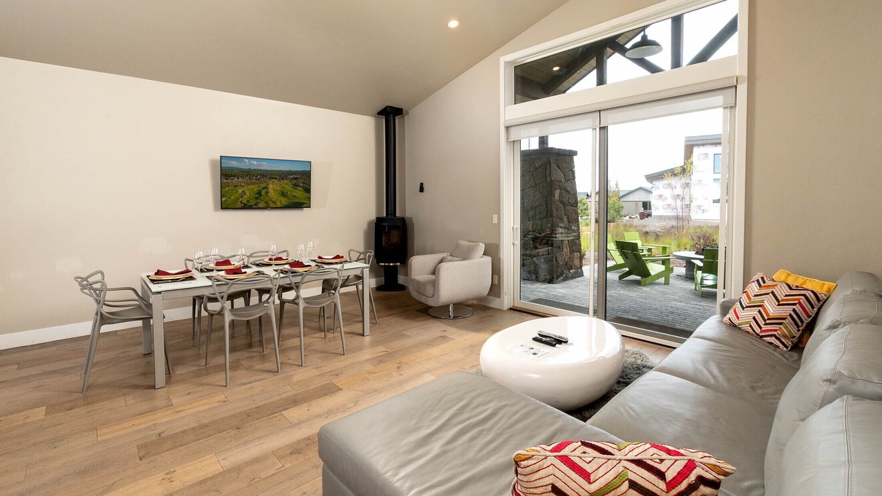 Photo of Livingroom in Bend
