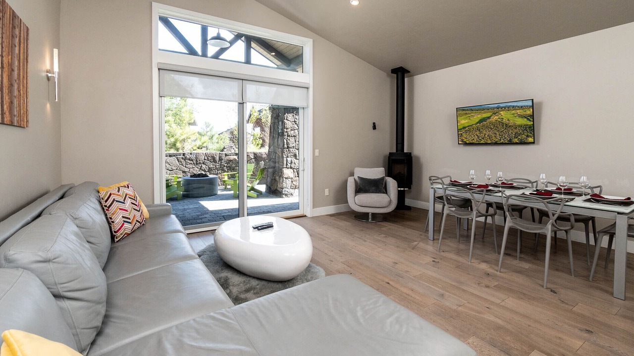 Photo of Livingroom in Bend