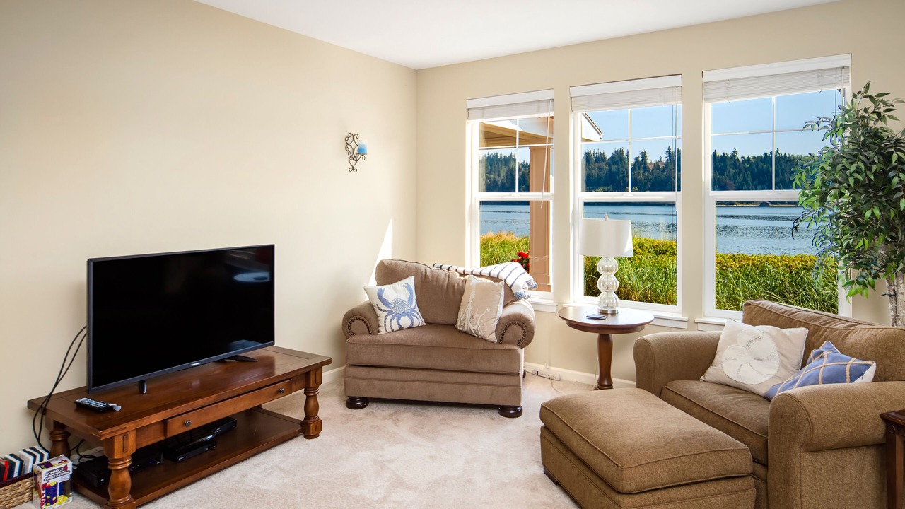 Photo of Livingroom in Port Ludlow