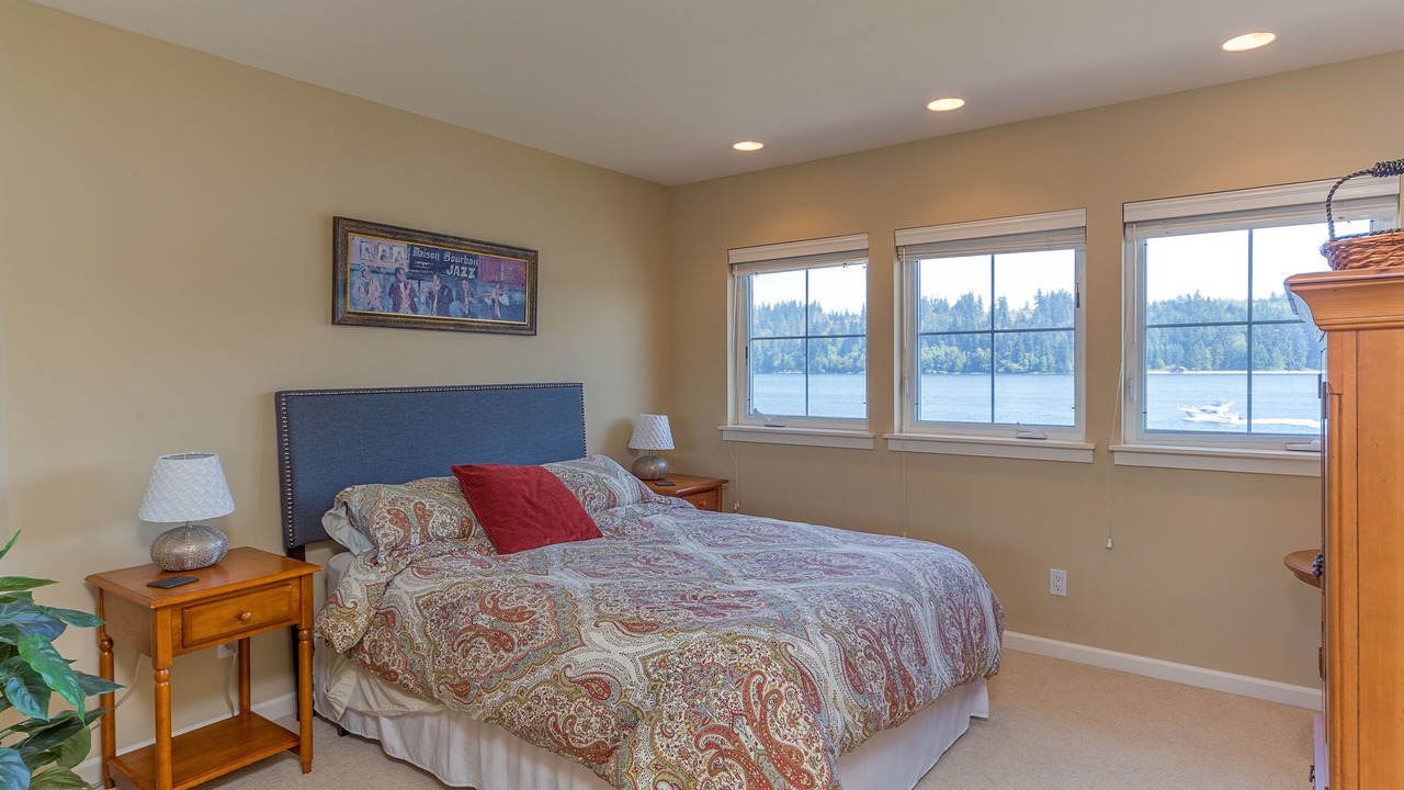Photo of Bedroom in Port Ludlow