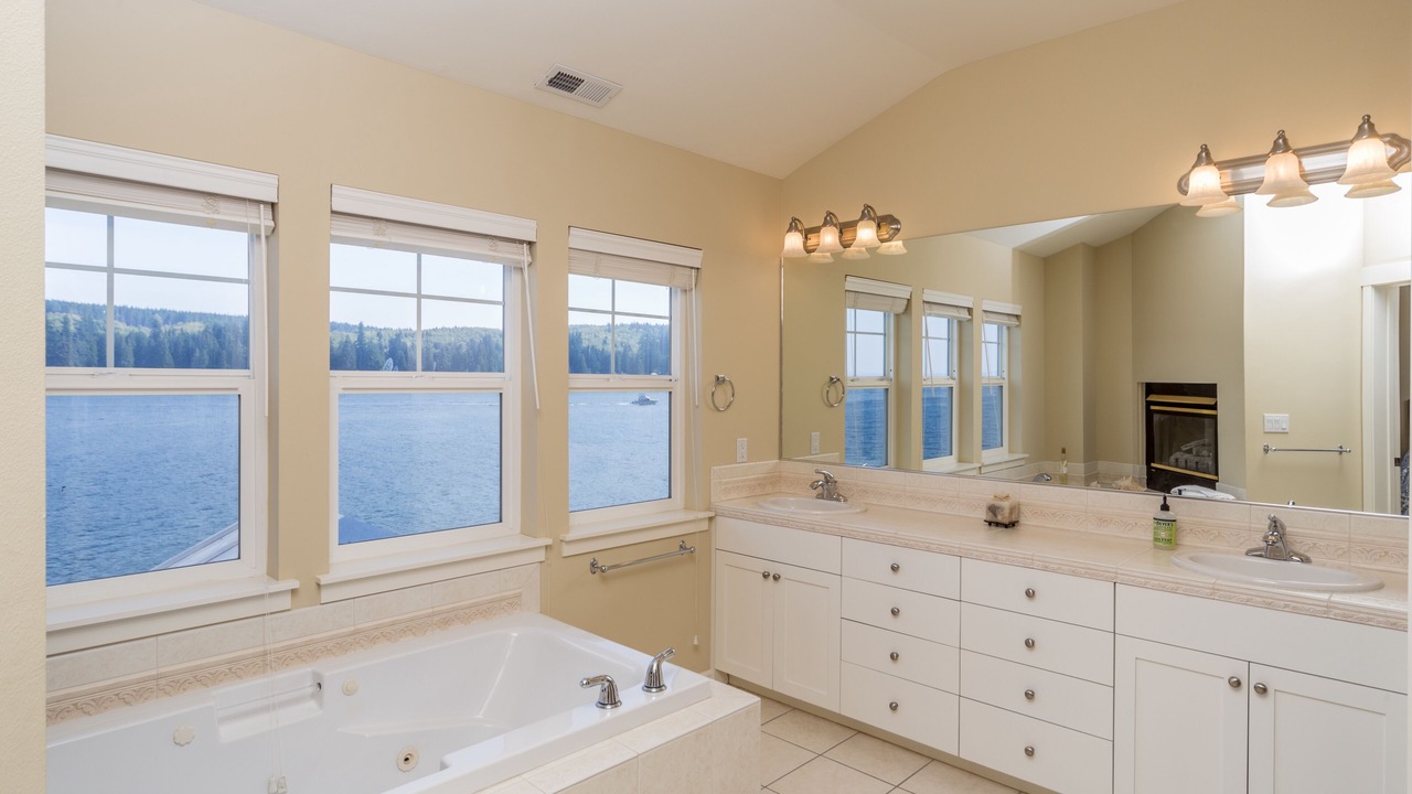 Photo of Bathroom in Port Ludlow
