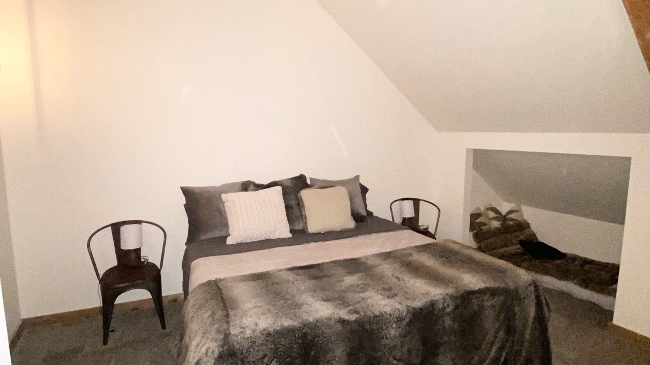 Photo of Bedroom in Government Camp