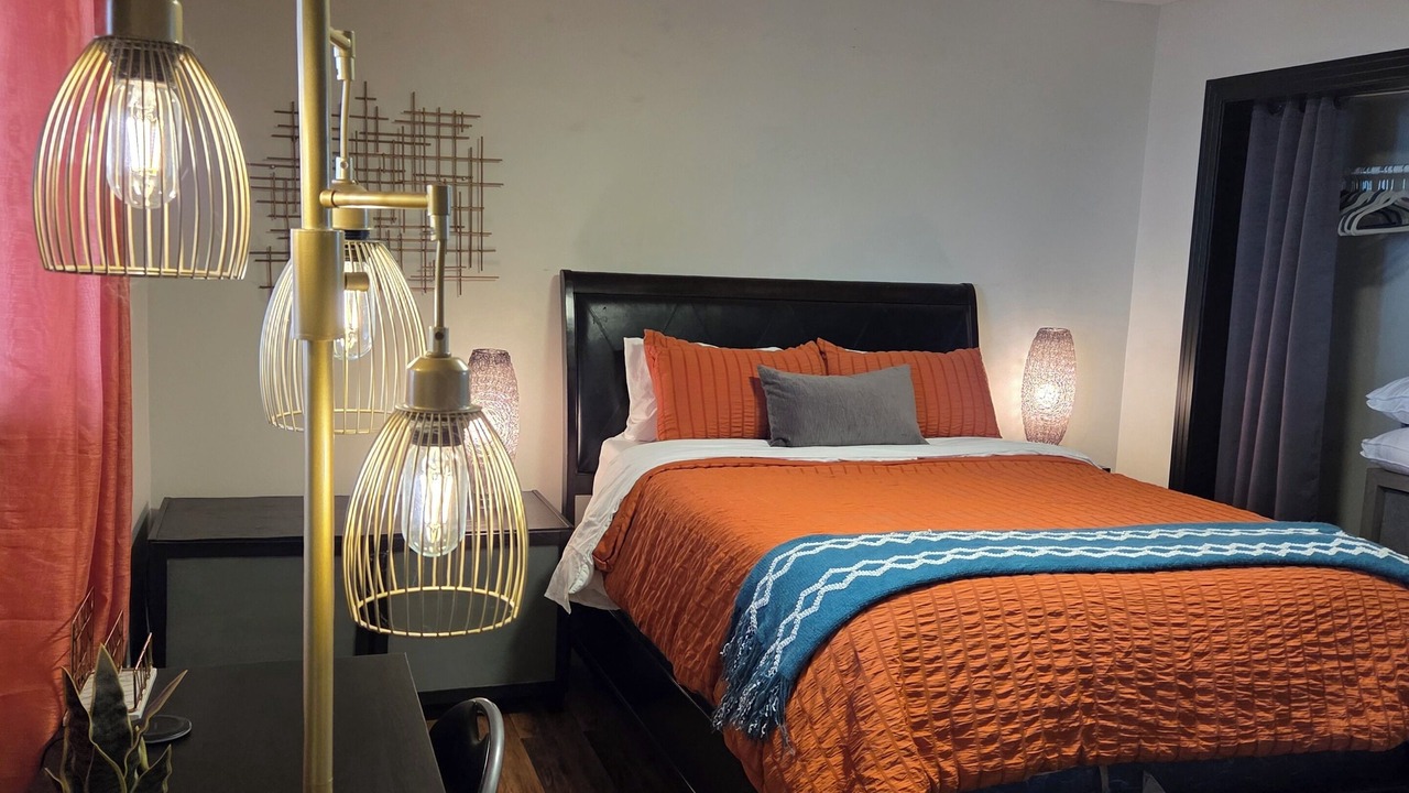 Photo of Bedroom in Roseburg