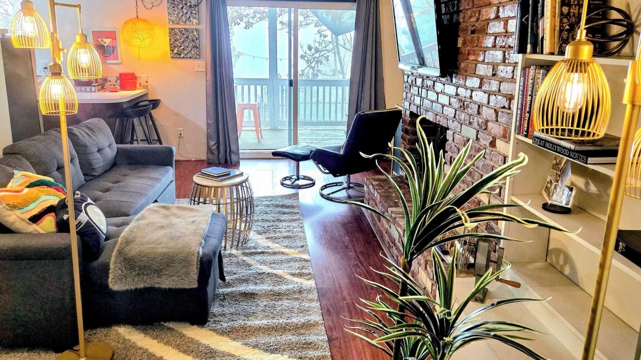Photo of Livingroom in Roseburg