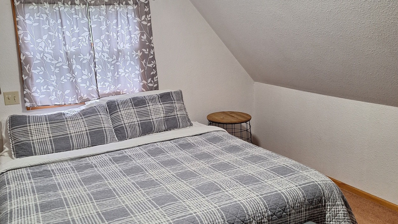 Photo of Livingroom in Snoqualmie Pass