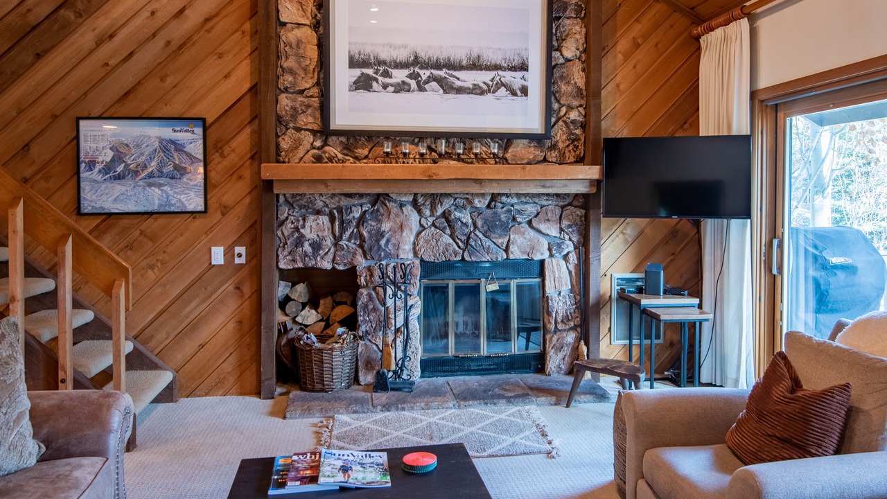 Photo of Livingroom in Elkhorn Village