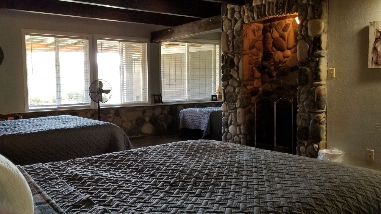 Photo of Bedroom in Garden Valley