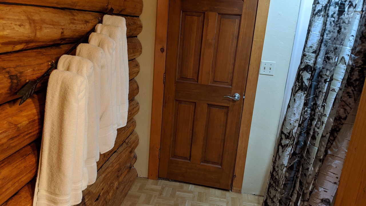 Photo of Bathroom in Island Park