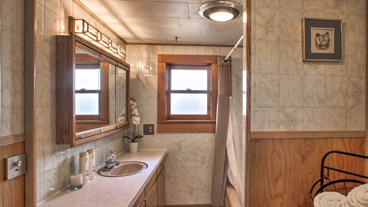 Photo of Bathroom in Diamond Lake