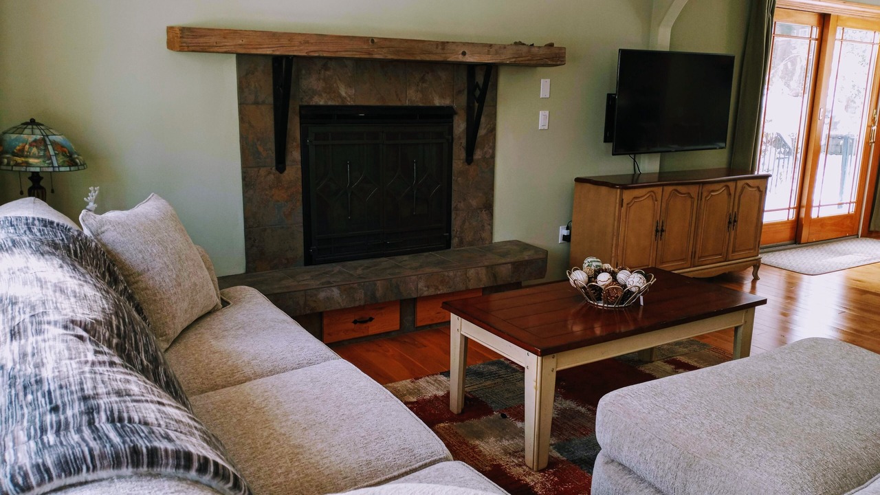 Photo of Livingroom in Hayden Lake
