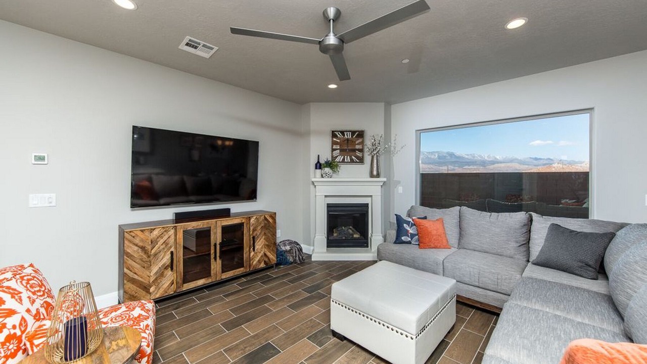 Photo of Livingroom in Hurricane
