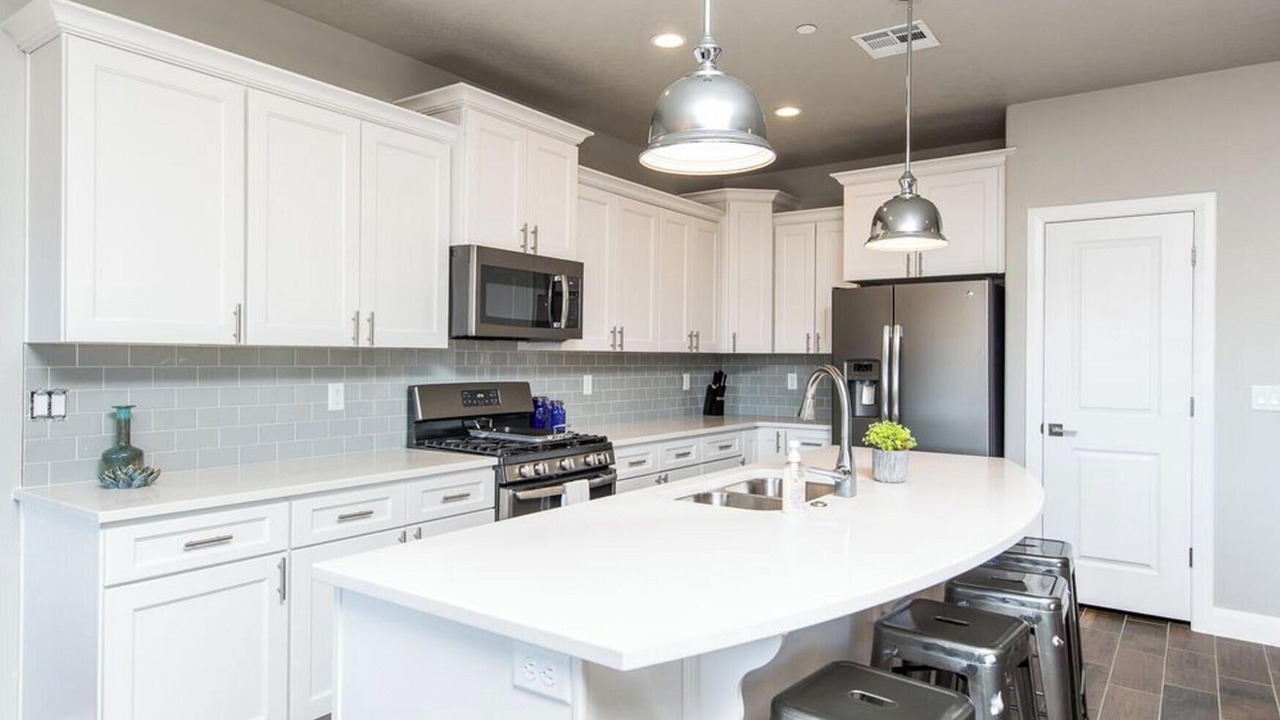 Photo of Kitchen in Hurricane