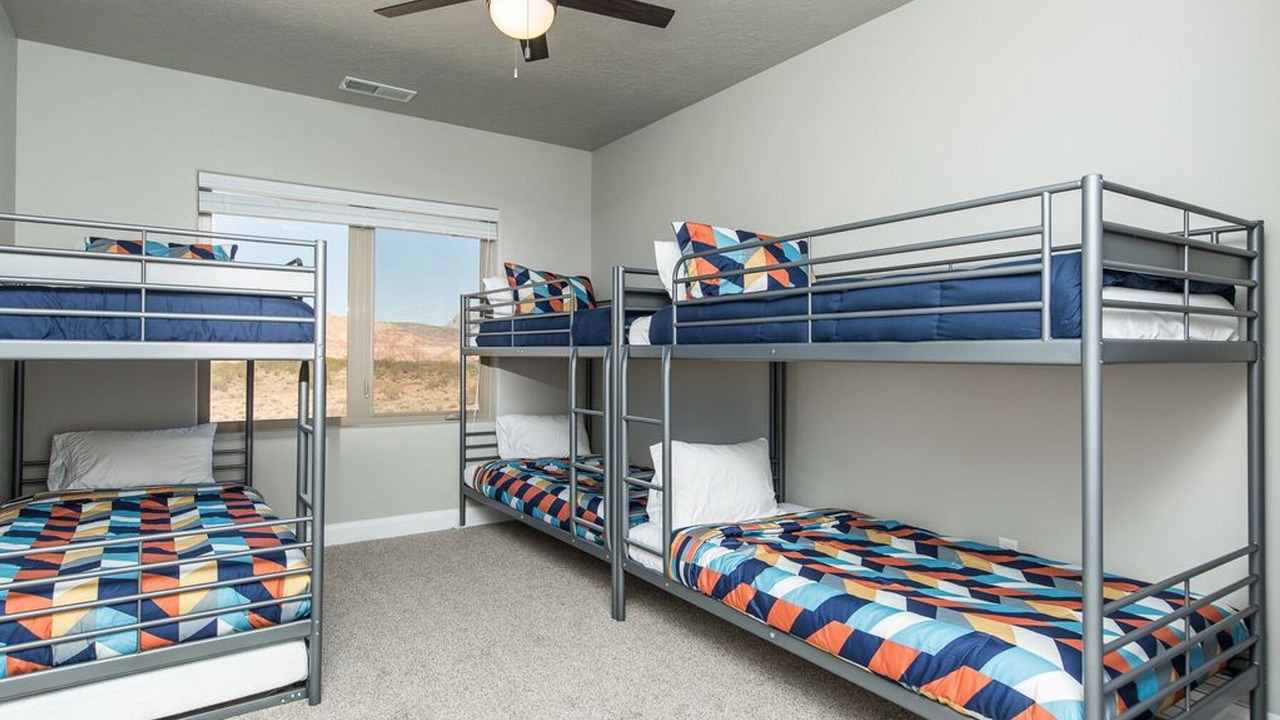 Photo of Bedroom in Hurricane