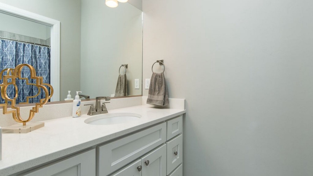 Photo of Bathroom in Hurricane