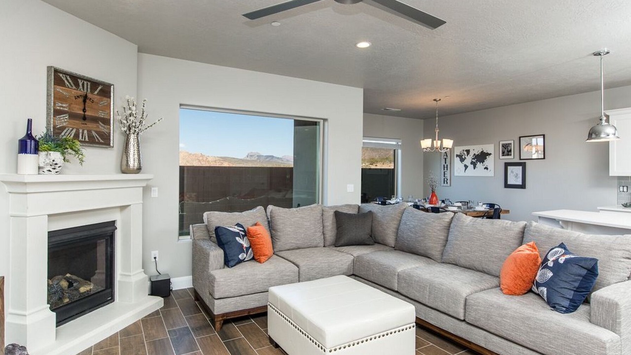 Photo of Livingroom in Hurricane