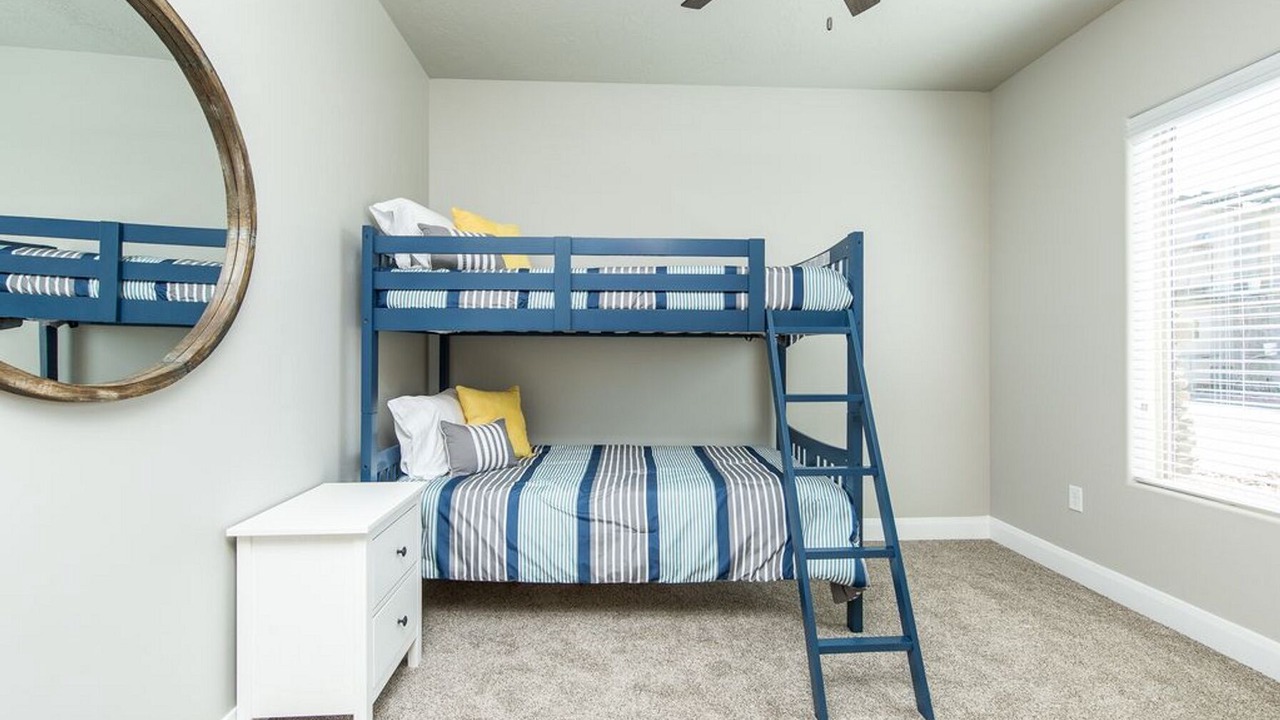 Photo of Bedroom in Hurricane