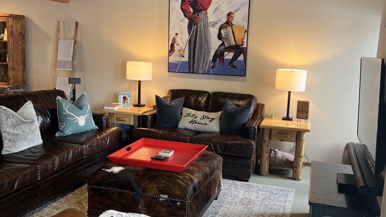 Photo of Livingroom in Elkhorn Village