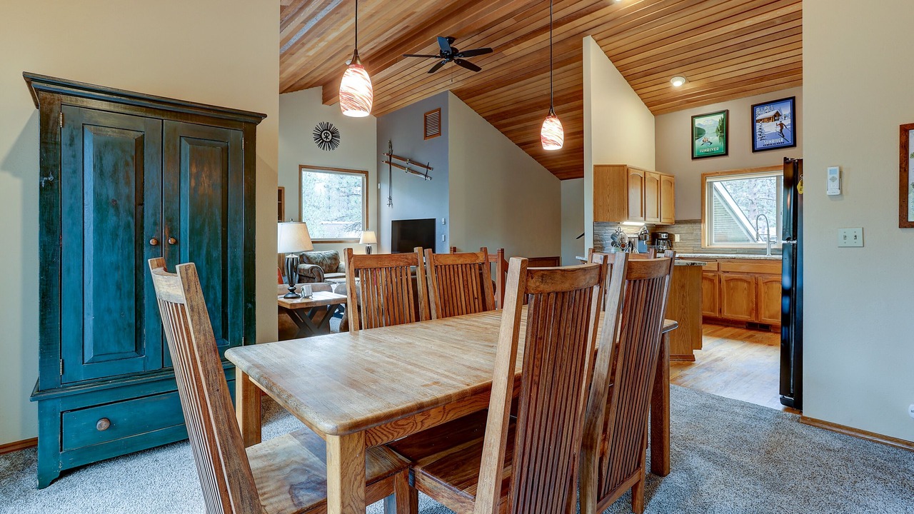 Photo of Livingroom in Sunriver