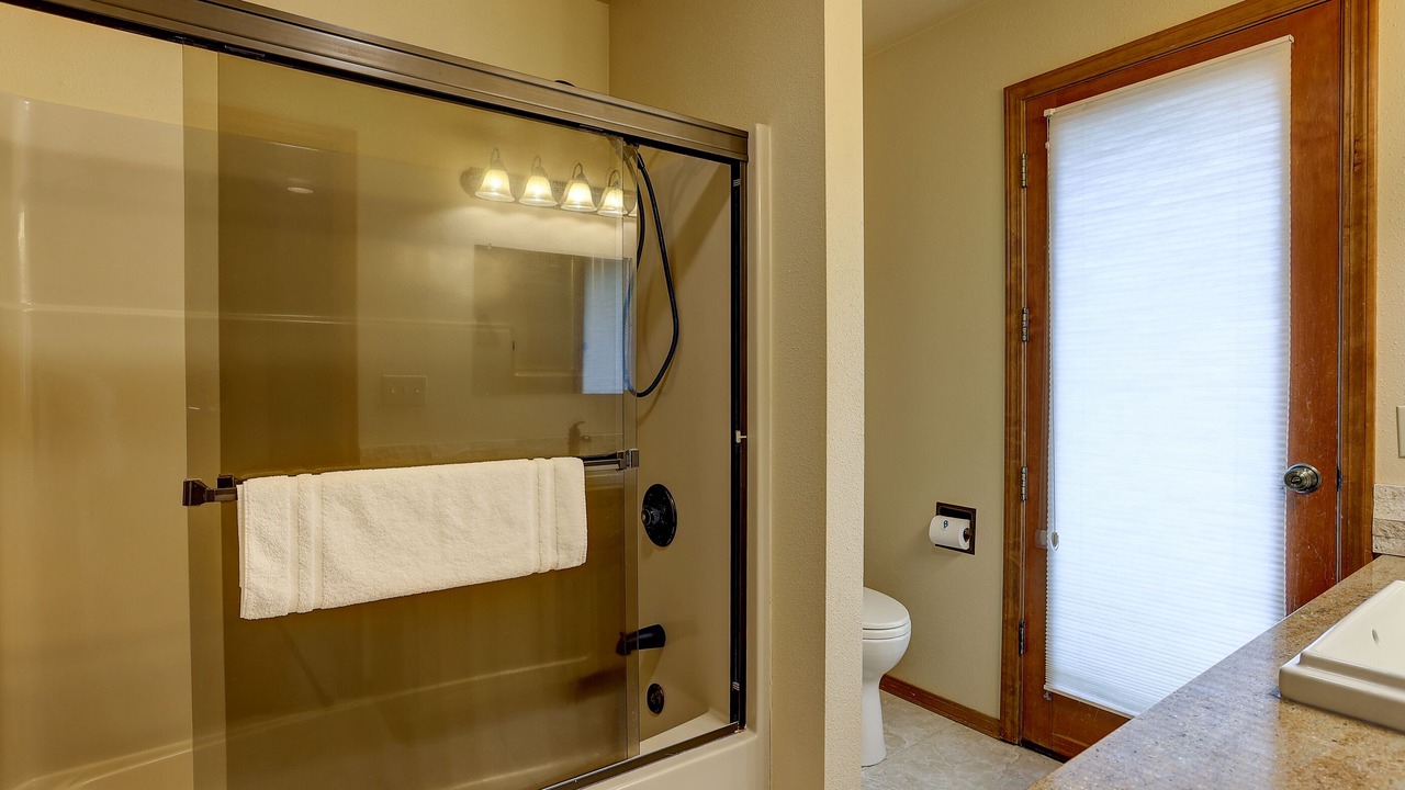 Photo of Bathroom in Sunriver