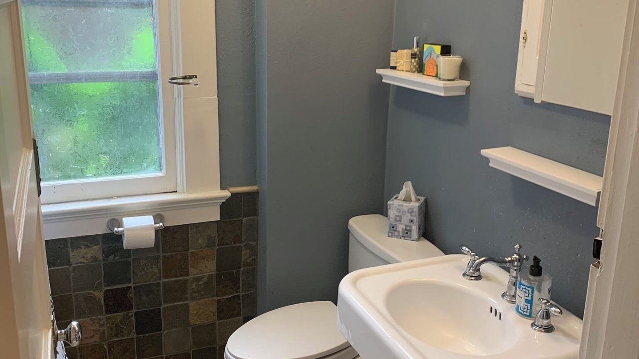 Photo of Bathroom in Sunnyside