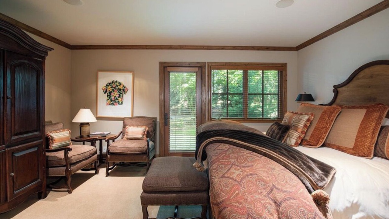 Photo of Bedroom in Warm Springs