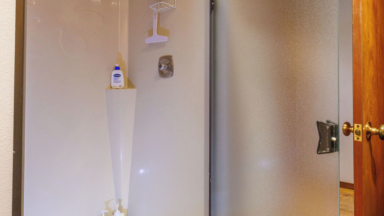 Photo of Bathroom in Black Butte Ranch