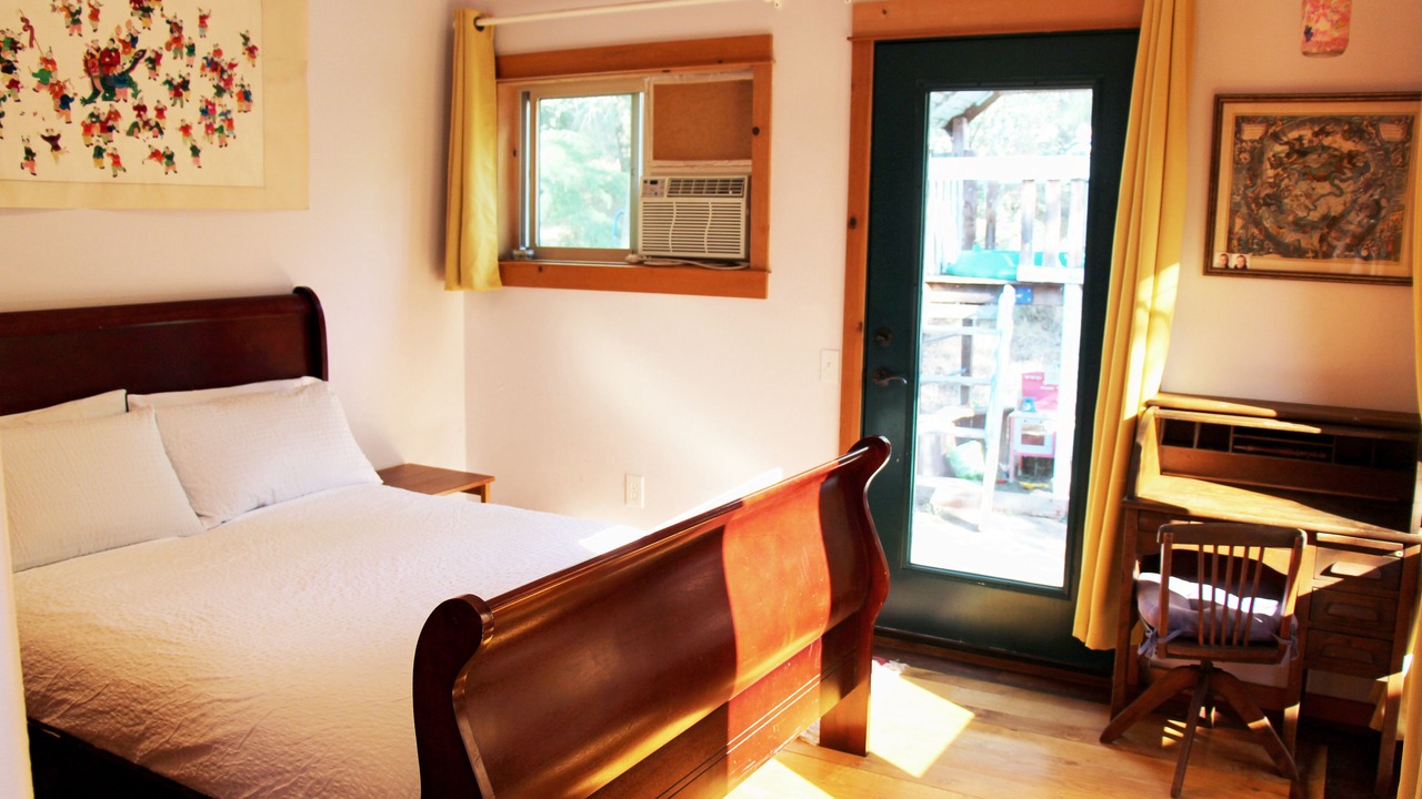 Photo of Bedroom in Talent
