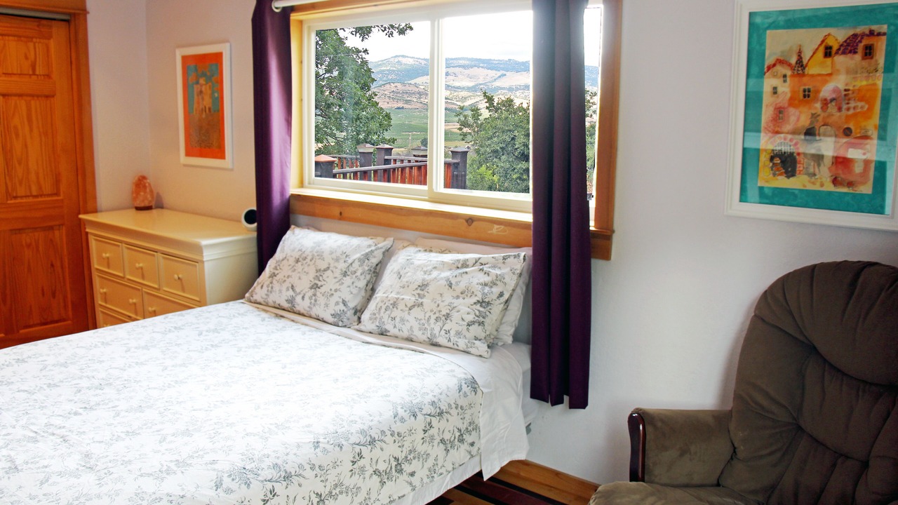 Photo of Bedroom in Talent