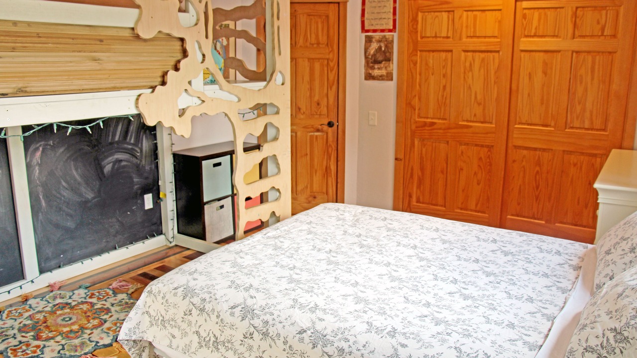 Photo of Bedroom in Talent