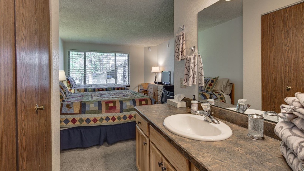 Photo of Bedroom in Tennis Village